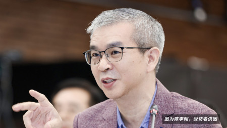 总台记者对话中国职业技术教育学会副会长陈李翔.