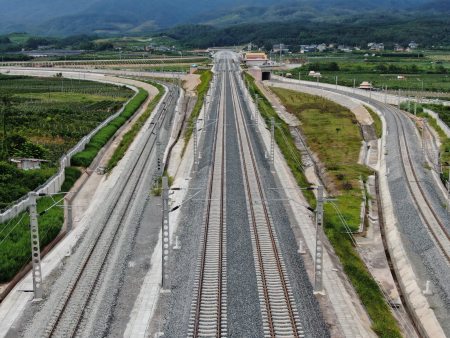 中老铁路国内玉磨段建设稳步推进