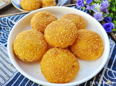 南瓜饼最好吃的做法,酥脆咸香,软糯q弹,个个鼓泡,放凉也不塌