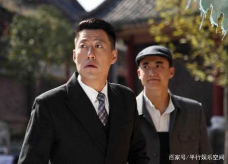 "谍战天王"于震,被一婚妻子怒斥家暴,却与二婚妻子连