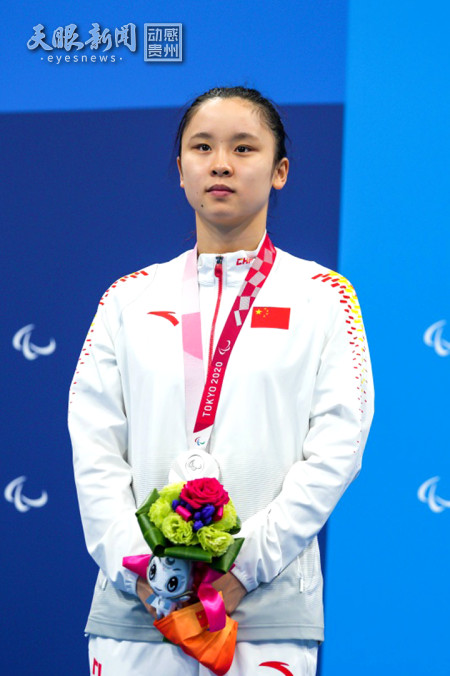 蔡丽雯又获一银