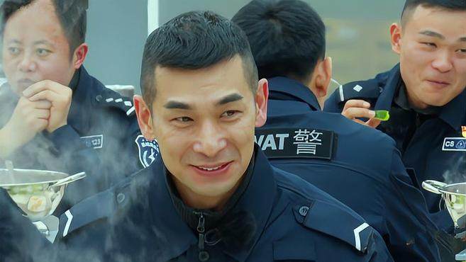 特警教官也没想到,赵文卓几人能扛过训练,超乎想象!丨滚烫人生