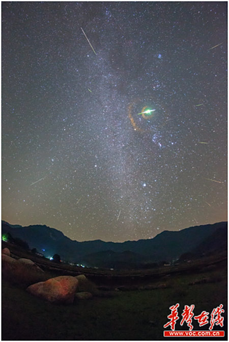 (夜空中的猎户座流星雨.湖南省天文协会供图)
