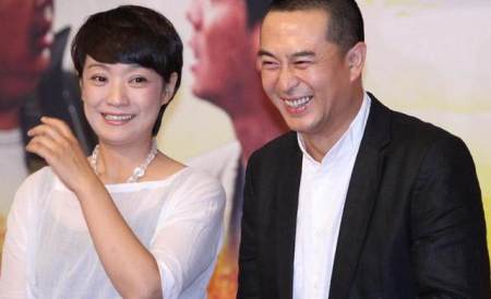 50岁张嘉译近况,再婚妻子幕后15年,却是赫赫有名的24