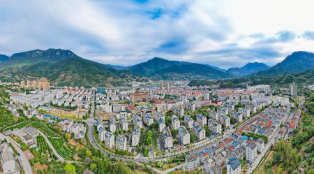 这是2021年10月17日拍摄的兴山县城一角.