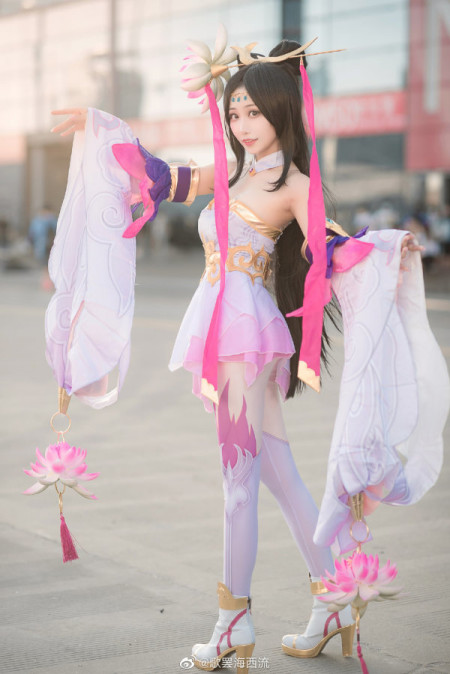 正片结束~ cn:@歌罢海西流 见过太多貂蝉的仲夏夜之梦cos,也见过fmvp