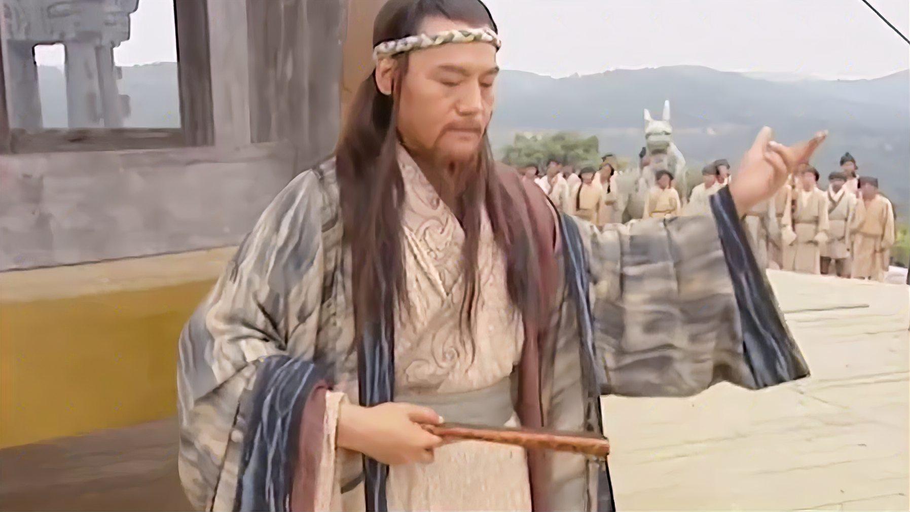 江湖:岳不群大战左冷禅高光时刻,从此江湖跨入岳不群时代,经典