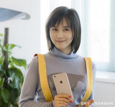王子文长发看起来很神奇,看起来像一个大的宝贝杨颖