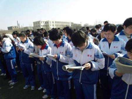 衡水中学即将开学,禁用手机,规定发型,网友:早起的鸟儿有虫吃