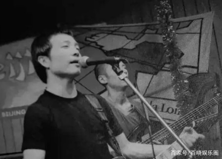 一句"想用音乐成就来证明我的选择",揭开许巍的"抑郁"