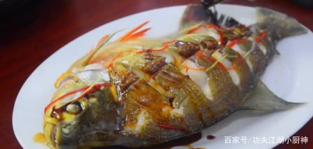 红鲳鱼好吃有诀窍,鱼肉嫩滑,出锅满屋飘香,真是太过瘾