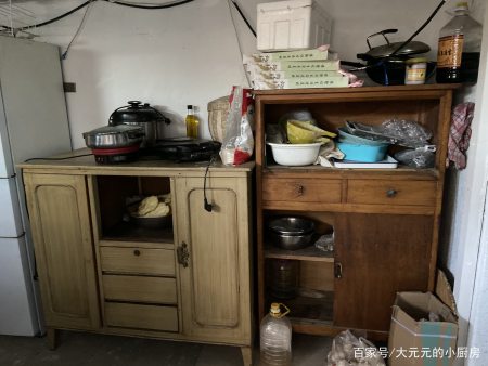 80年代的老房子,90年代的实木家具,舍不得的老物件回