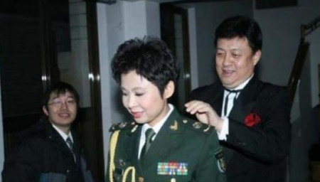 董文华不再隐瞒,说出当年"被封杀"原因,其实我们都蒙