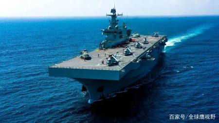 在今年的四月份,中国海军第一艘075型两栖攻击舰海南号正式成军,本