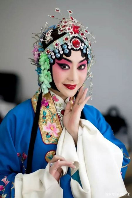 再谈梅派名家李胜素和史依弘