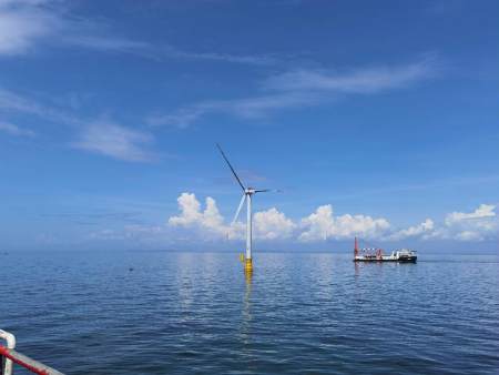 广东汕头南澳勒门海上风电场完成首台风机吊装