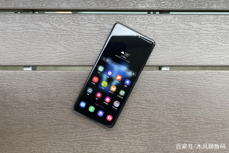 三星s22 ultra不负机皇之名,1tb 5500mah,全身透露