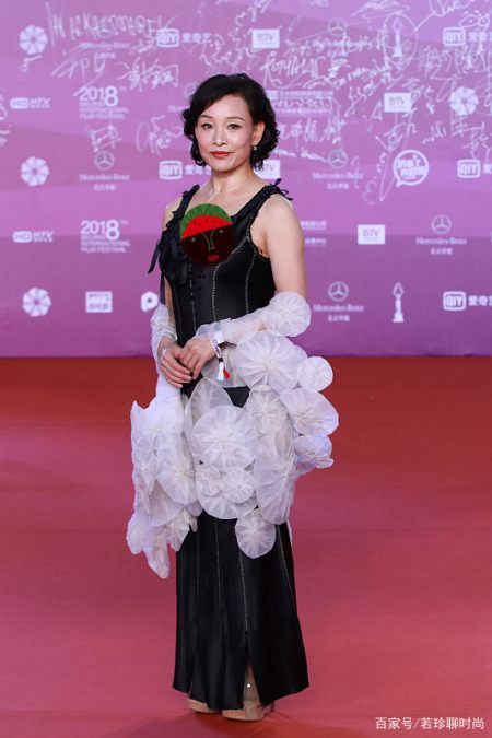 陈冲真实的招人羡慕,拍高清照片不修图,优雅气质完美