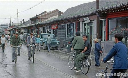 山西大同,街上的房子很有特色.