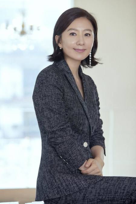 现如今,因为岁月不饶人,也是非常多女明星都会在容貌上受到非常大的