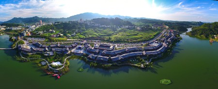 房企公益之路|万达打造旅游产业扶贫样本 丹寨万达小镇改变了这些人的