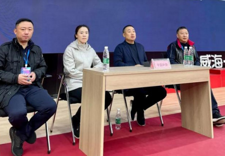 18岁小将连摘三金,被视为接班