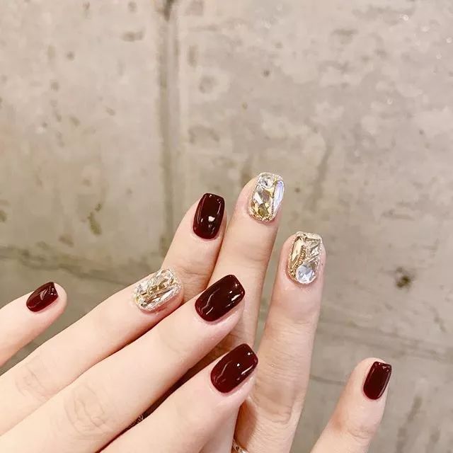 一款镶钻美甲告诉你,什么是奢华美!
