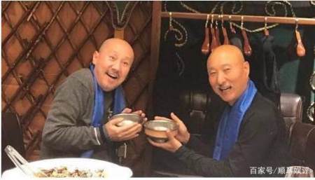 60岁腾格尔:女儿6岁夭折,如今13岁儿子承载他余生的爱