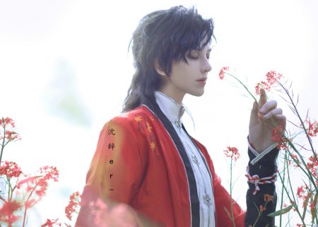 天官赐福:惊艳感十足的花城cos,是从漫画里走出来的貌