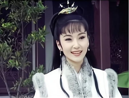 “第一美妇”堪称人间尤物,一生就谈过一次恋爱,53岁依然貌美(图1) “第一美妇”堪称人间尤物,一生就谈过一次恋爱,53岁依然貌美(图1)