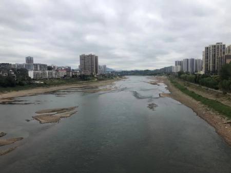 资水干流新化水文站今日上午9时河道全景图