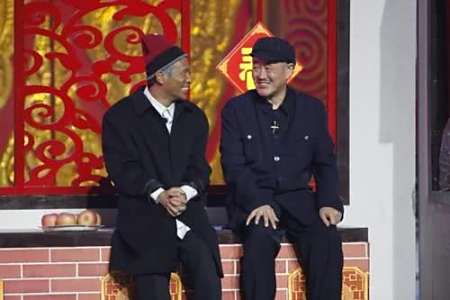 宋小宝春晚紧张忘词,随口编出一句却成经典,网友调侃至今(图5) 宋小宝春晚紧张忘词,随口编出一句却成经典,网友调侃至今(图5)