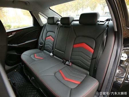 价格便宜车还省油,四轮独悬+1.5T,大空间够舒服,不足7万起售(图5) 价格便宜车还省油,四轮独悬+1.5T,大空间够舒服,不足7万起售(图5)