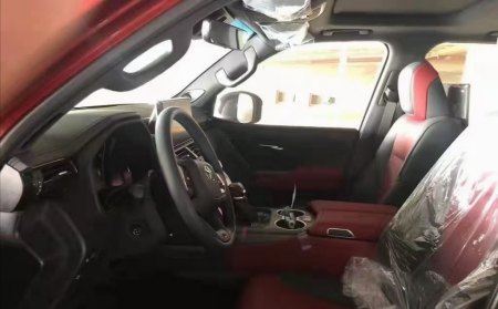 TOYOTA越野的“天花板”,恢复字母车标,首批样车亮相,够霸气!(图4) TOYOTA越野的“天花板”,恢复字母车标,首批样车亮相,够霸气!(图4)