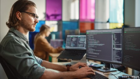 Java是一种易学易用的编程语言，适合初学者入门（初学者java编程软件）