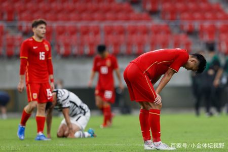 8场不胜！国足刷新下限，7天内或再破纪录，韩媒嘲讽国足是大学生