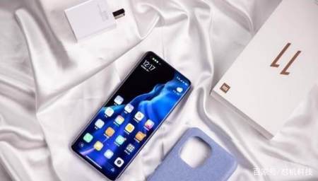 小米Mix4跌至3699元,比双11还便宜,值得买吗?(图1) 小米Mix4跌至3699元,比双11还便宜,值得买吗?(图1)