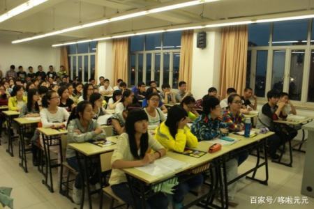 学生嫌 除草机 太吵 学校改用放牛除草 校长 我的学生我来宠