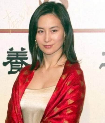 何超琼(图4) 何超琼(图4)