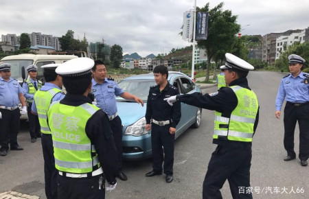 交警靠什么判断拦不拦你的车？牢记这三点，交警都“懒得理你”！(图1)