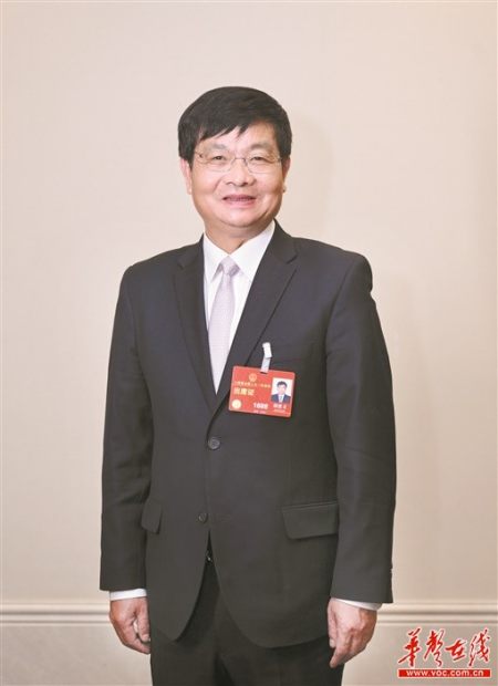 基层代表之声全国人大代表胡建文:农业产业化企业要用好数字化"新农具