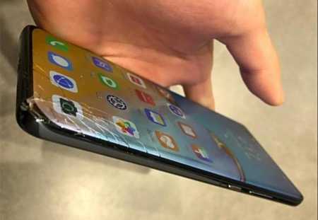 iPhone不用曲面屏,安卓旗舰也逐渐放弃,为什么曲面屏突然不火了(图4) iPhone不用曲面屏,安卓旗舰也逐渐放弃,为什么曲面屏突然不火了(图4)