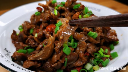 香辣鸡胗的家常做法，吃这道菜总是担心米饭不够吃，太下饭了-香辣鸡的做法家常做法大全窍门