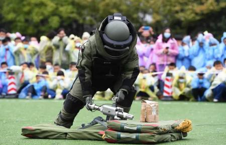 贵阳南明区教育系统举办2021年反恐应急演练（贵阳市反恐支队队长）