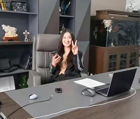 陈亚男朱小伟离婚后的生活,剧情完全反转,让人感叹网友的强大(图3) 陈亚男朱小伟离婚后的生活,剧情完全反转,让人感叹网友的强大(图3)