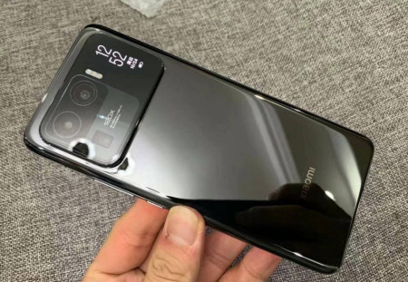 双面屏手机为什么一直无法获得市场和用户的认可?(图3) 双面屏手机为什么一直无法获得市场和用户的认可?(图3)