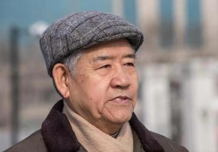 男退休医生坦言：寿命长不是多走路和多睡觉，而是坚持这2件小事
