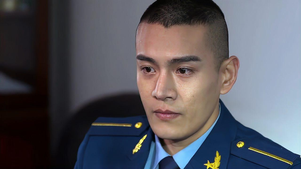 集结号:任天行被淘汰,接受不了现实外出买醉,结果犯下大错