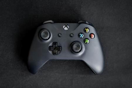 游戏手柄横评，北通阿修罗3与Xbox One，谁更值得买？-游戏攻略礼包下载 安卓苹果手游排行榜 好游戏尽在春天手游网