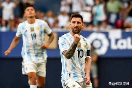 阿根廷世界杯决赛梅西射门 2018世界杯阿根廷梅西丢点球 世预赛:阿根廷3-0乌拉圭 梅西破门 美洲杯:梅西破门 阿根廷1-1智利 世界杯-2小将破门梅西失点 阿根廷2-0波兰头名出线